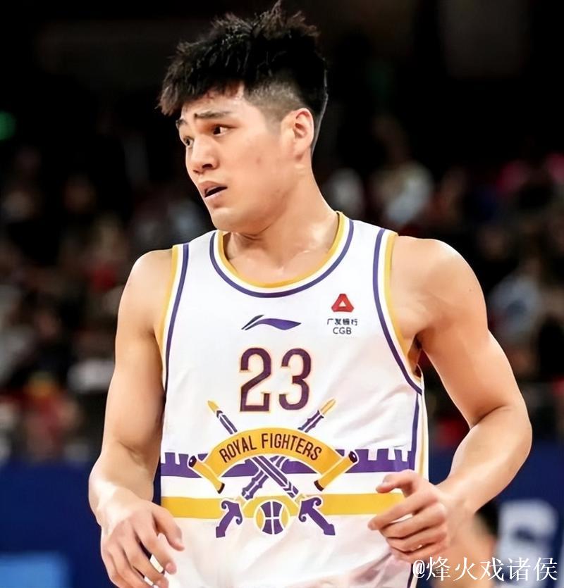 陈国豪社媒分享片段：期待在广州见到你们，把声音还给我们的主场