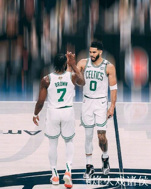 塔图姆贡献24分凯尔特人胜独行侠 热火力克篮网送其6连败