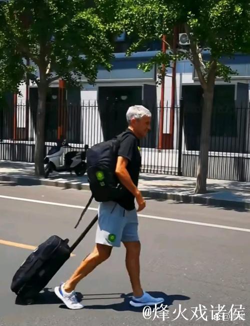 世界冠军又输了，到底是谁不行？