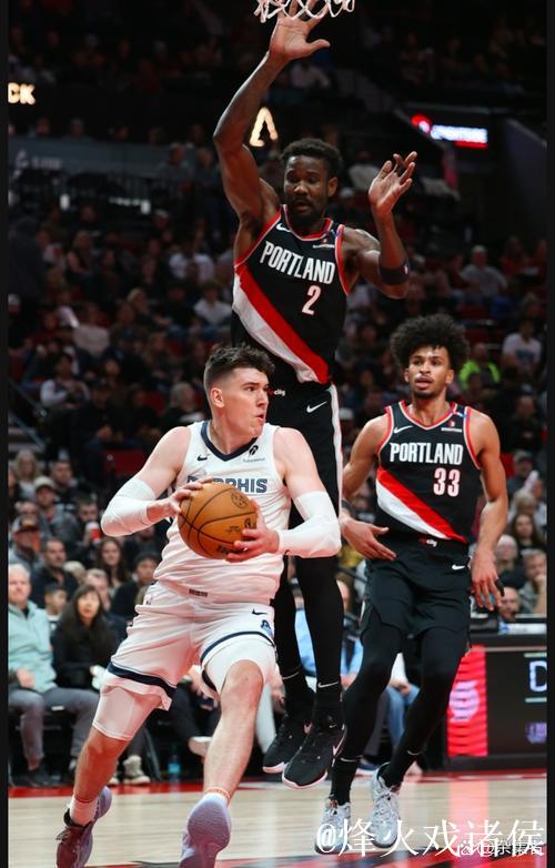 河村贡献3分4助,灰熊大胜开拓者;国王终结太阳7连胜辉煌 河村贡献3分4助,灰熊大胜开拓者;国王终结太阳7连胜辉煌